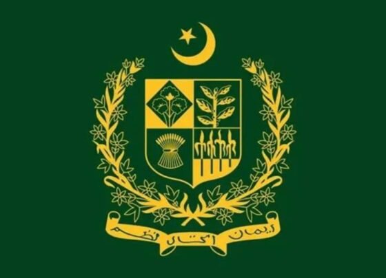 وفاقی حکومت کا مستقل اور کنٹریکٹ ملازمین کے بچوں کو وظائف دینے کا اعلان