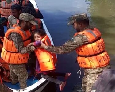 pak army flood relef opration