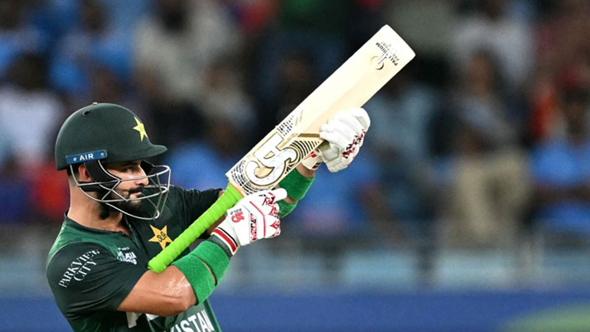 ٹی 20 ورلڈکپ: صاحبزادہ فرحان  نے بڑا اعزاز اپنے نام کر لیا