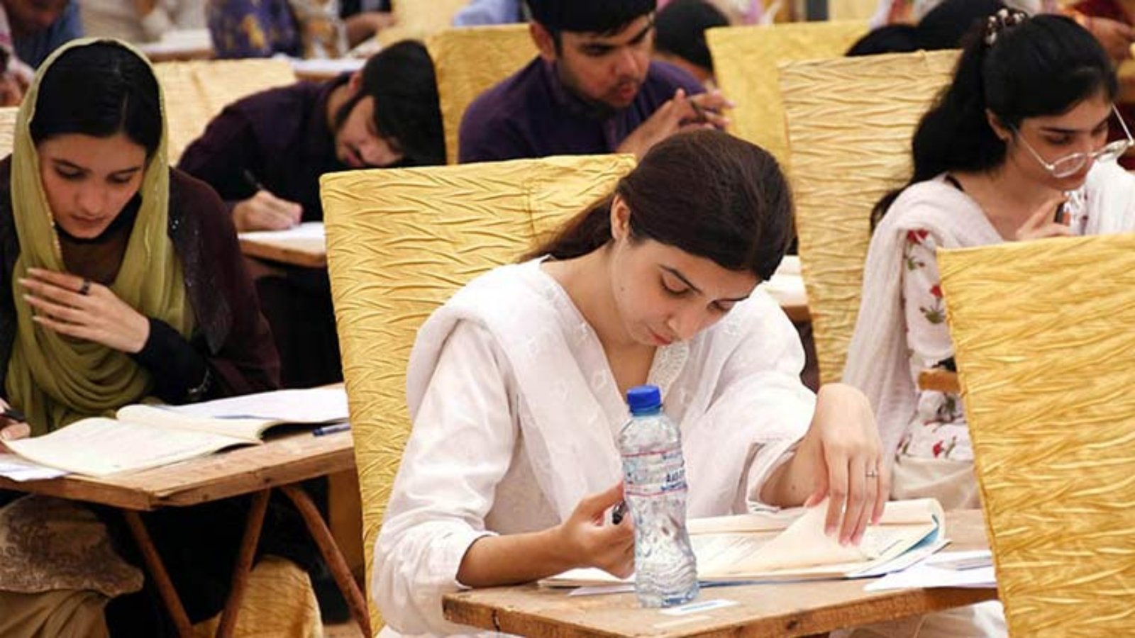 یونیورسٹی آف ہیلتھ سائنسز نے ایم ڈی کیٹ 2025 کے نتائج کا اعلان کر دیا