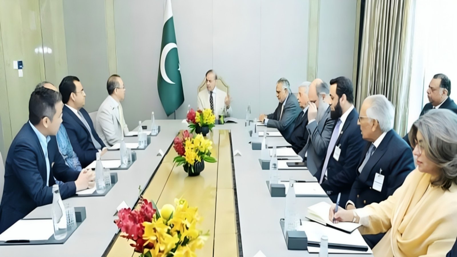 وزیراعظم سے ملائیشین بزنس گروپ کی ملاقات، اقتصادی تعاون کے فروغ پر اتفاق
