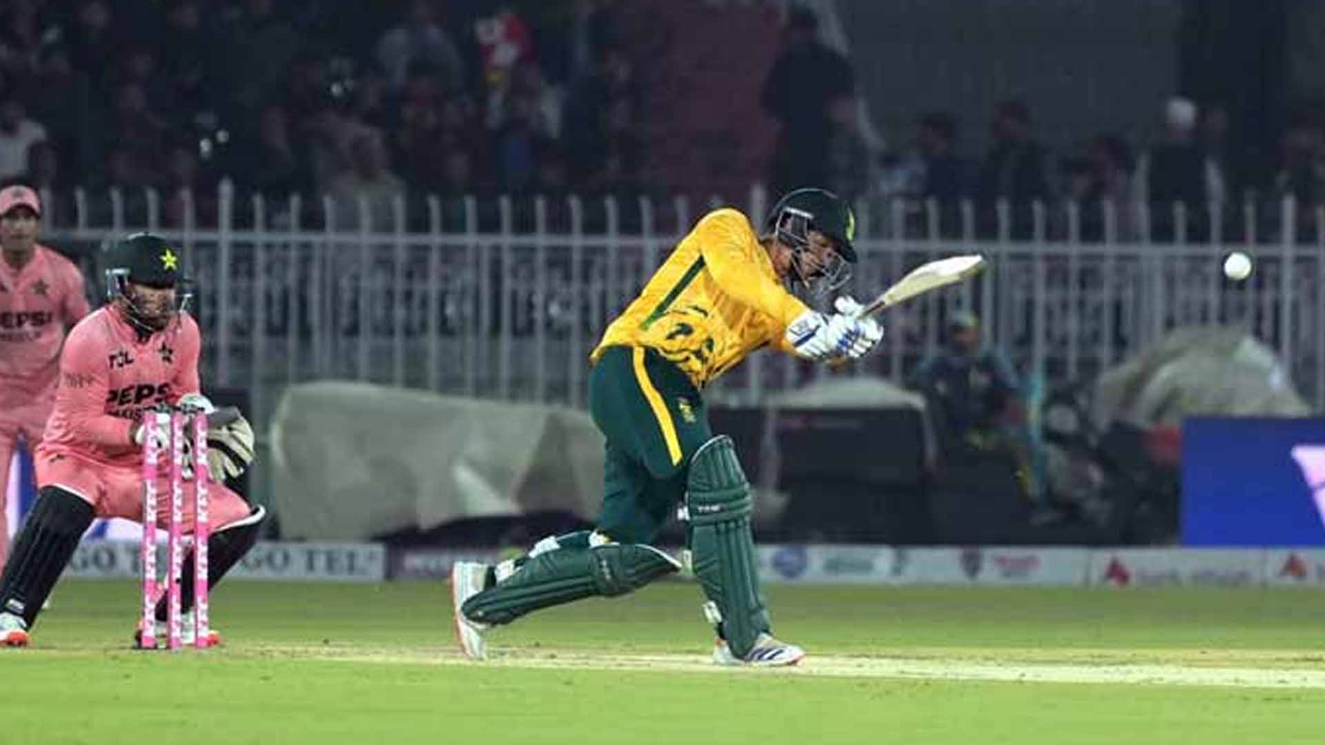 جنوبی افریقہ کا پاکستان کو جیت کےلئے بڑا ہدف