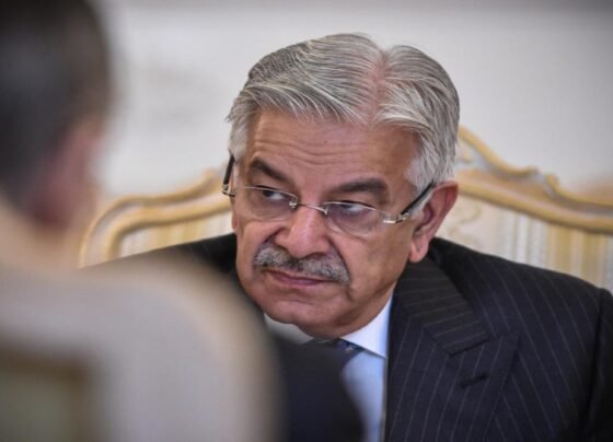 ضرورت پڑی تو طالبان رجیم کو شکست دیکر دنیا کے لیے مثال بنا سکتے ہیں، وزیرِ دفاع