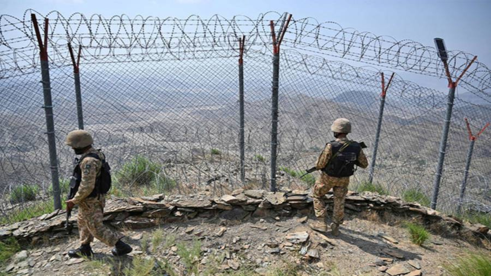 بلوچستان اور خیبرپختونخوا میں افغان طالبان کے حملے ناکام، درجنوں فنتہ الہندوستان اور خوارج دہشتگرد ہلاک، آئی ایس پی آر