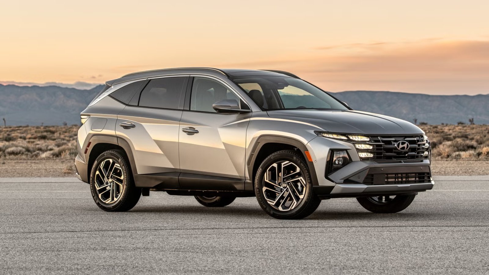 ہنڈائی کی نئی آفر : Tucson Hybrid AWD اب بغیر سود قسطوں پر دستیاب