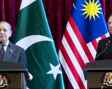 وزیراعظم کا ملائیشیا کے ساتھ ترقیاتی منصوبوں میں دوطرفہ تعاون بڑھانے کا اعلان
