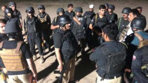 ڈیرہ اسماعیل خان : پولیس ٹریننگ سکول پر حملہ، 6 دہشتگرد ہلاک، 7 جوان شہید