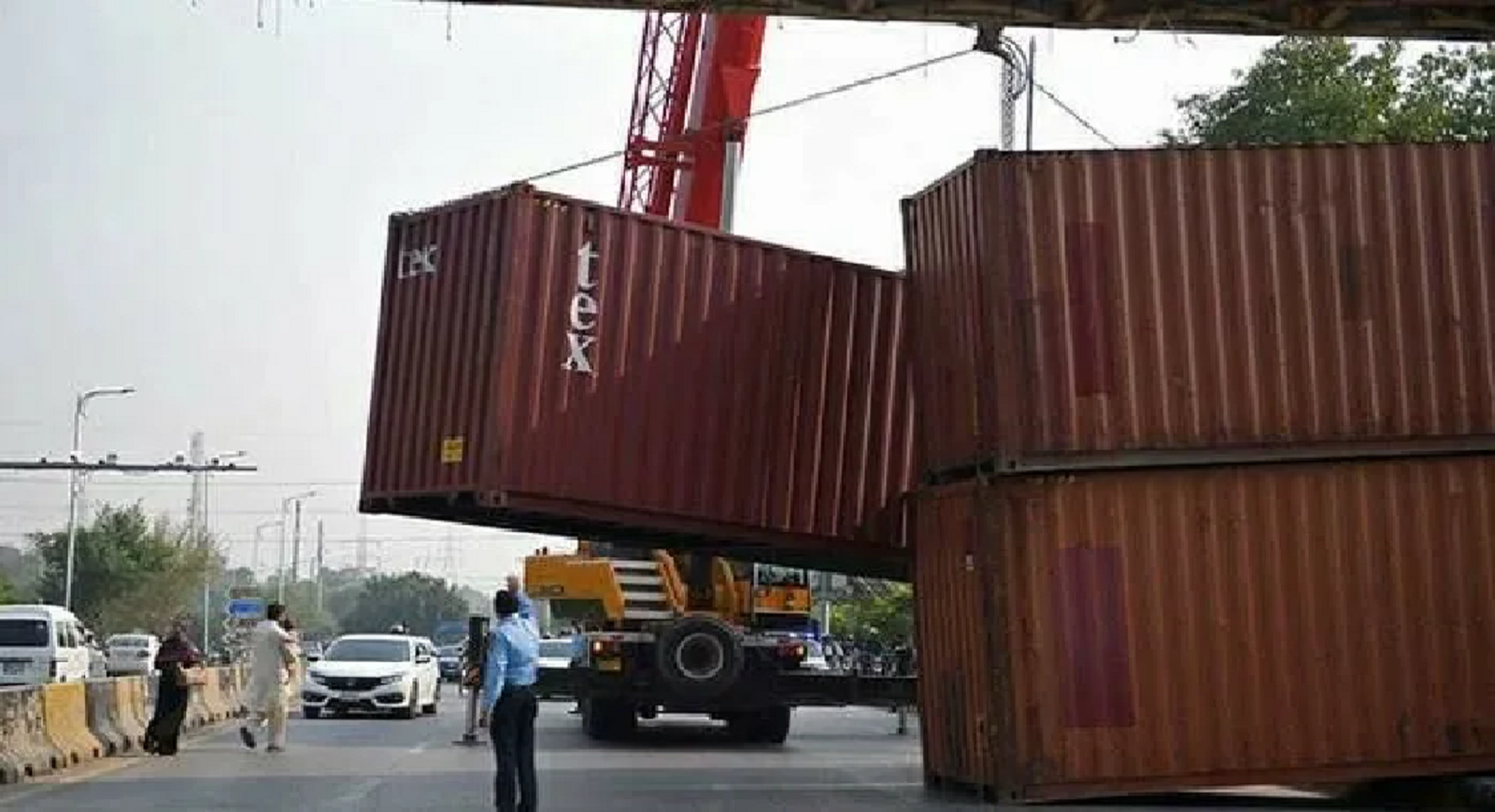 راولپنڈی، اسلام آباد میں 4 روز بعد معمولاتِ زندگی بحال، تعلیمی ادارے اور بازار کھل گئے