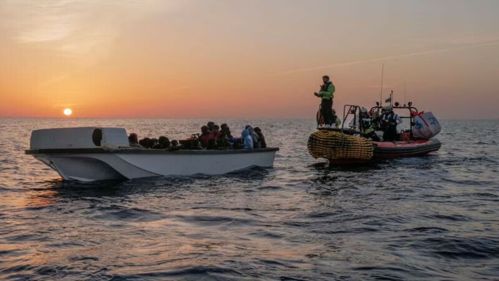 تیونس  کے ساحل پر تارکین وطن کی کشتی ڈوب گئی، 40 افراد ہلاک