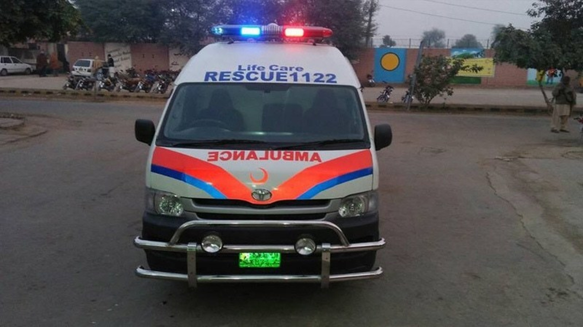 پنجاب : دو مختلف ٹریفک حادثات میں 8 افراد جاں بحق، 15 زخمی