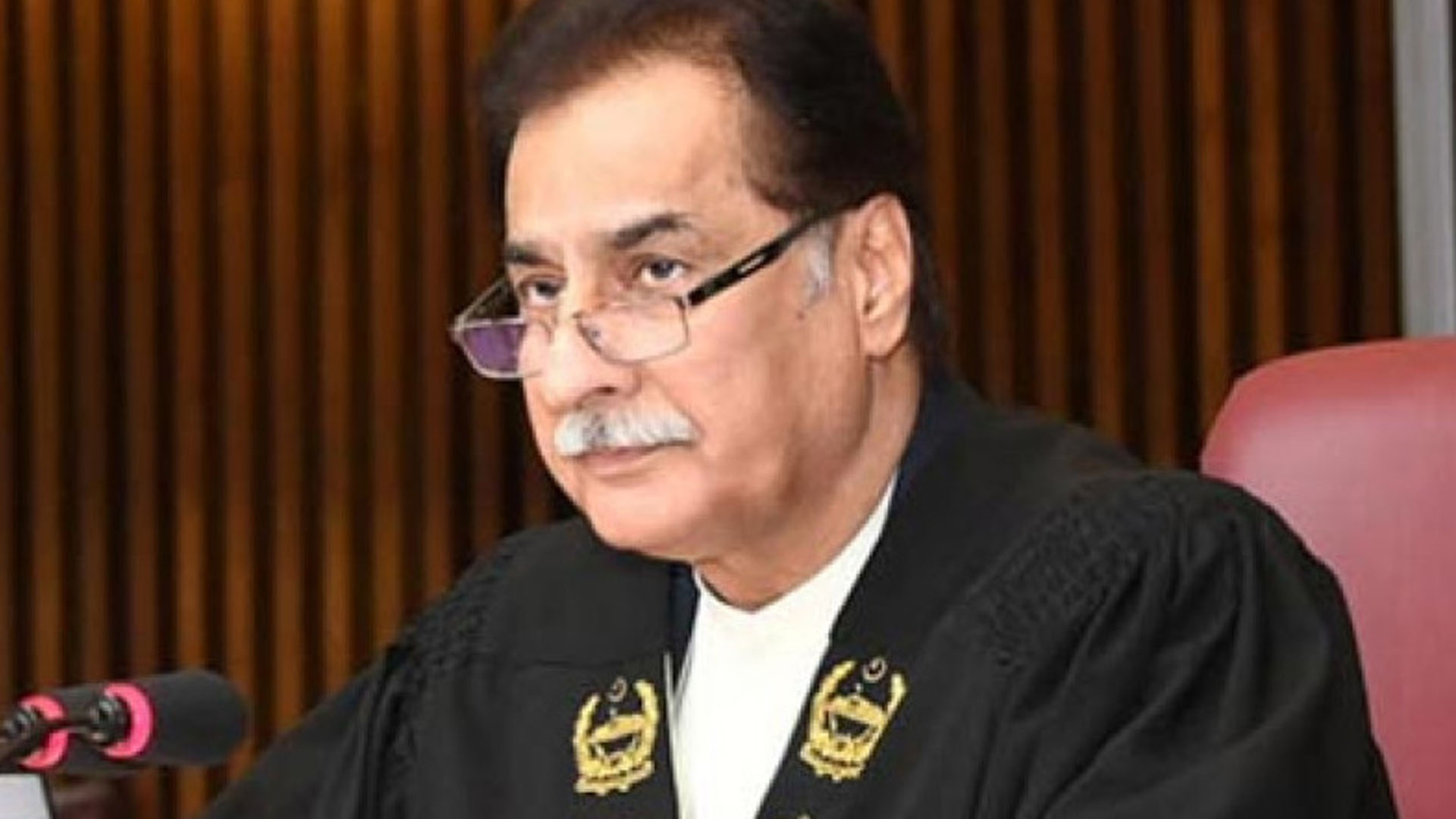 “بانی پی ٹی آئی عمران خان کو ایک مہینے کیلیے ہسپتال شفٹ کردیں گے ” سپیکر قومی اسمبلی ایاز صادق