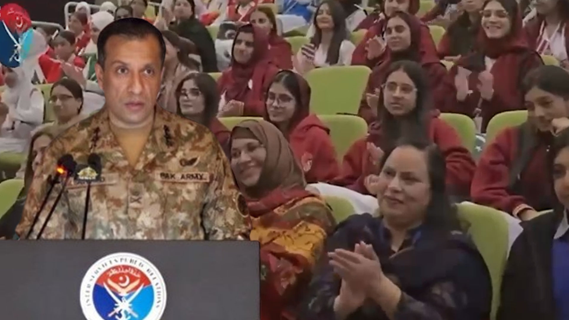 ڈی جی آئی ایس پی آر احمد شریف کی طلبا و اساتذہ سے خصوصی نشست، قومی اتحاد پر گفتگو