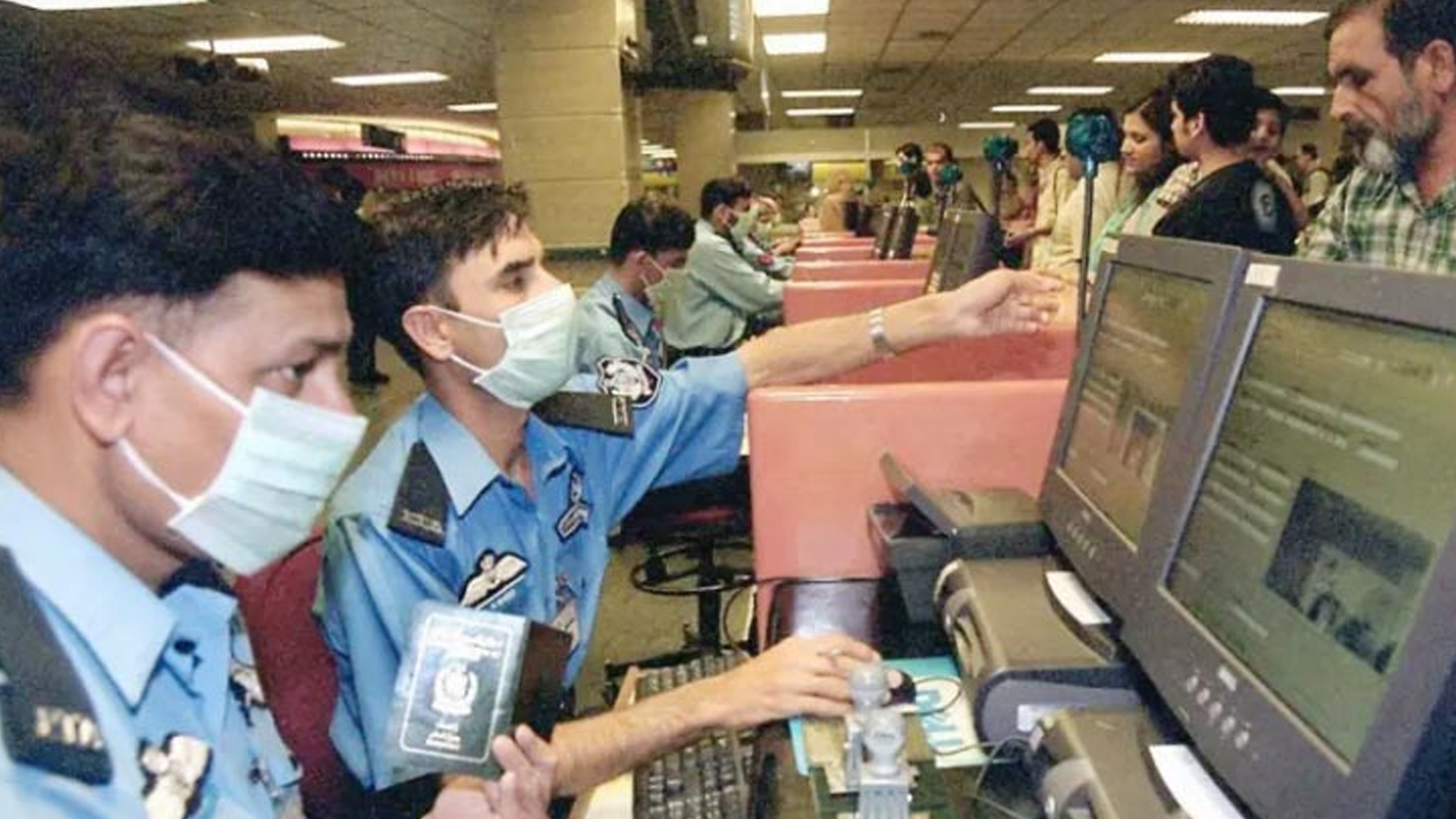 بیرون ملک سفر کرنے والوں کے لیے وزارت داخلہ کی نئی ہدایات جاری