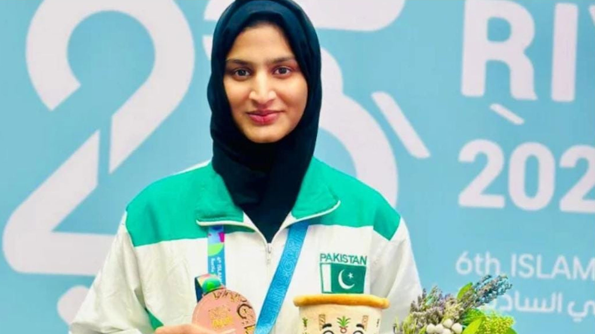 عروشہ سعید کا بڑا کارنامہ، پاکستان کے لیے کانسی کا تمغہ جیت کر ملک کا نام روشن کردیا