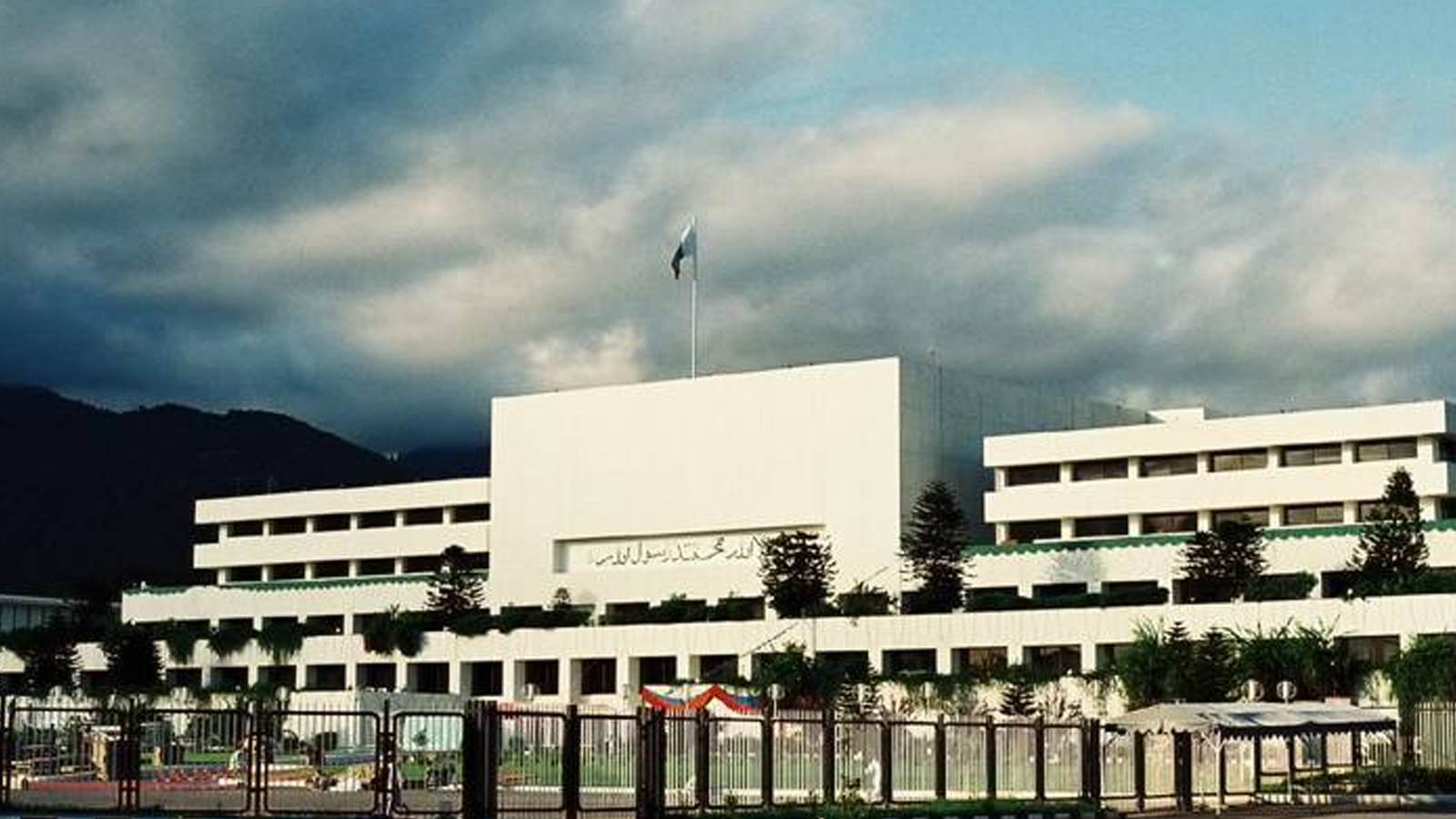 قانون و انصاف کی مشترکہ پارلیمانی کمیٹی کا اجلاس، خیبرپختونخوا کا نام تبدیل کرنے کی تجویز پرمزید مشاورت کا فیصلہ