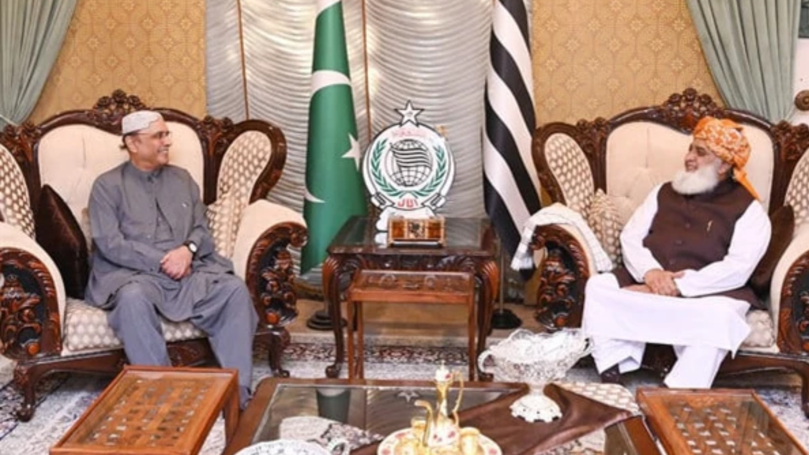 صدر آصف علی زرداری اور مولانا فضل الرحمن کی ملاقات،سیاسی صورتحال پر مشاورت