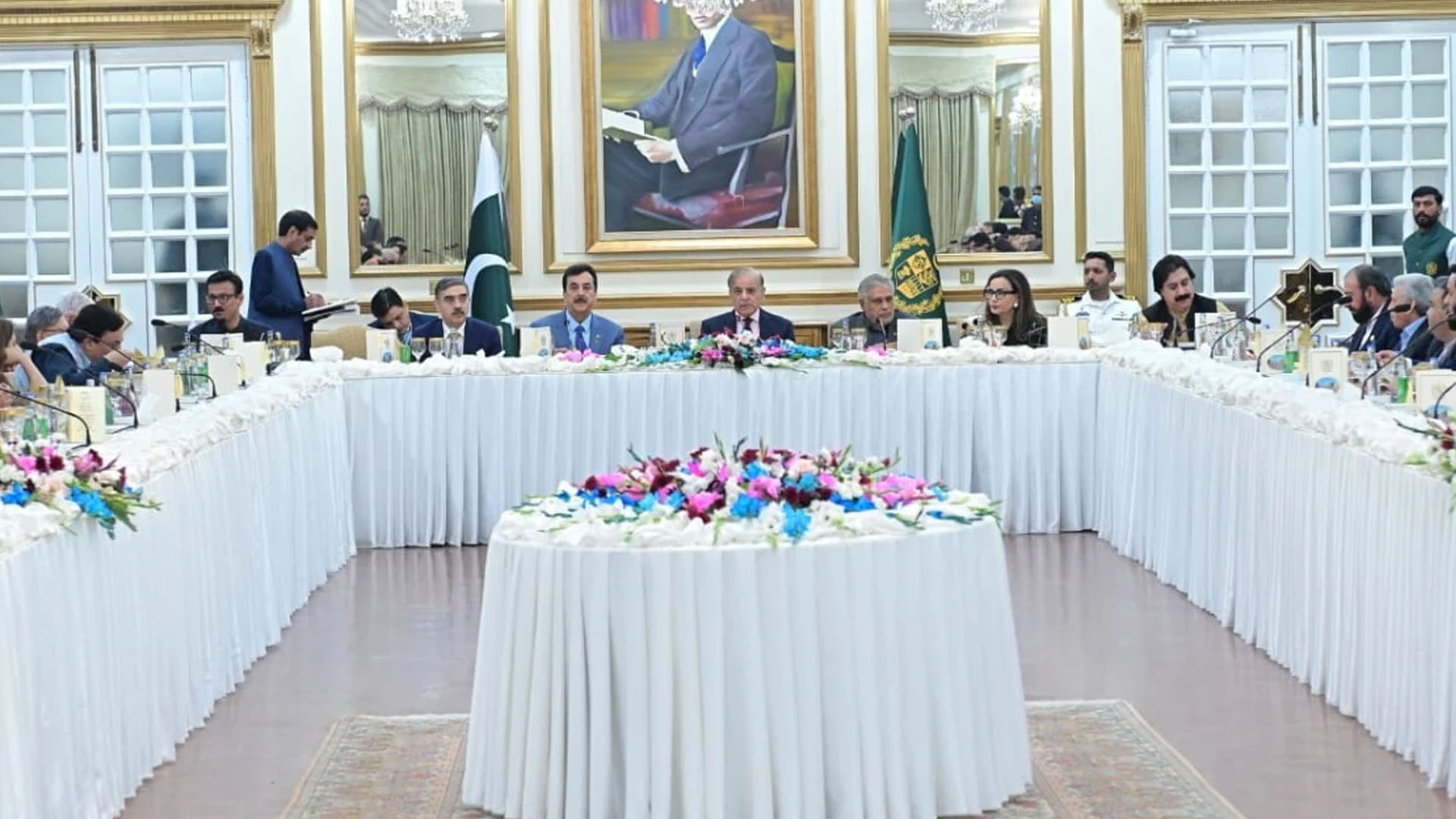 اتحادی جماعتوں نے قومی سوچ کا بھرپور ساتھ دیا ملک کی ترقی کیلئے سب کو ملکر کام کرنا ہے،شہبا ز شریف
