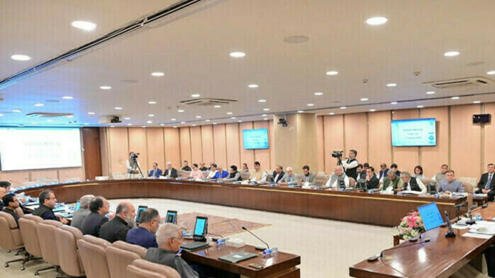 وفاقی کابینہ نے 27 ویں آئینی ترمیم کی منظوری دیدی