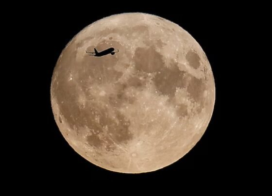 رواں سال کا سب سے بڑا اور روشن ’سپر مون‘ آج نمودار ہوگا