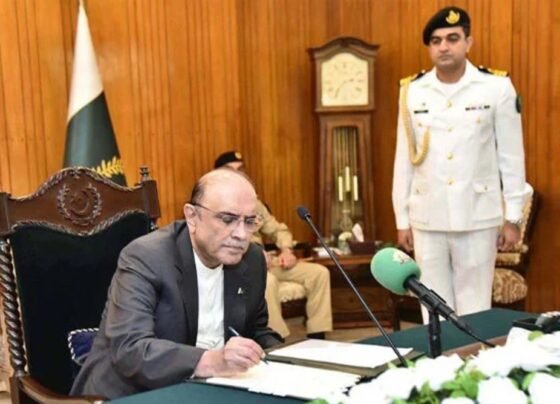 صدرِ مملکت نے پاکستان آرمی، ایئرفورس، نیوی ترمیمی بلز 2025ء کی منظوری دیدی