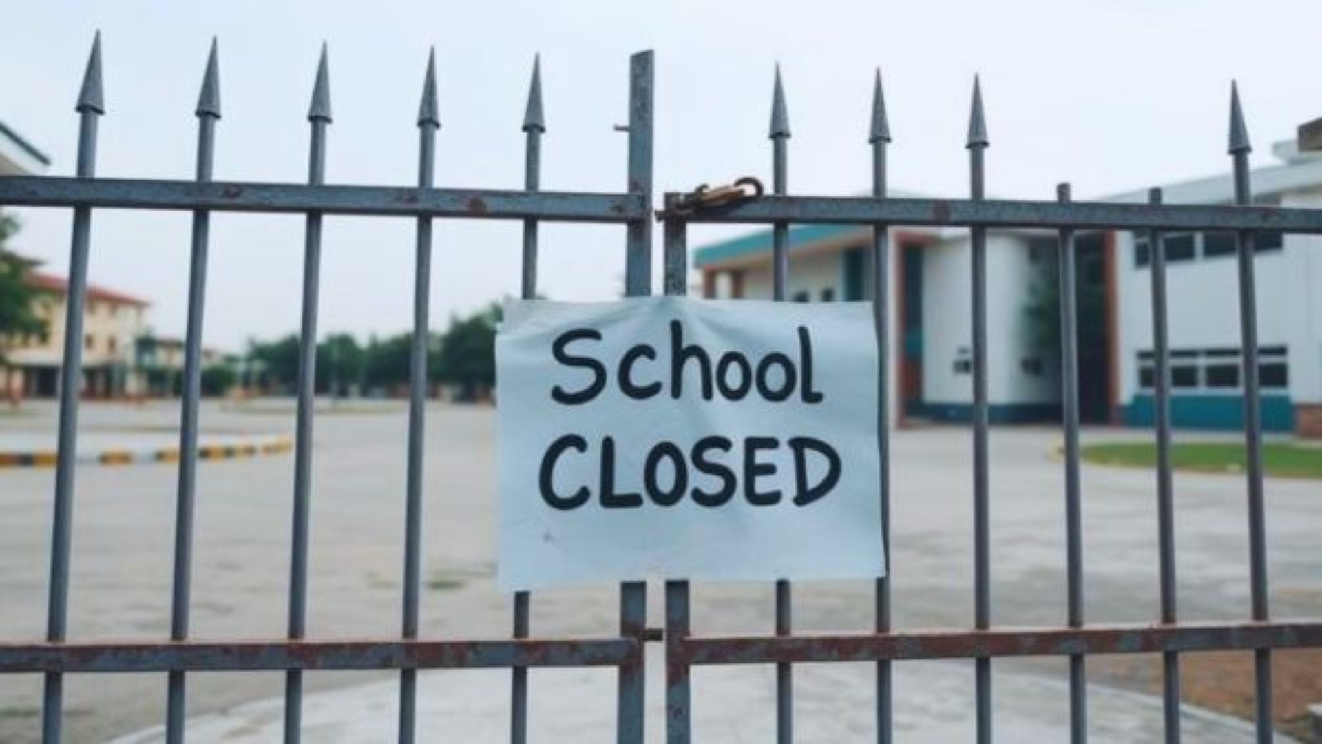 سکولز میں ڈھائی ماہ کی تعطیلات کا اعلان