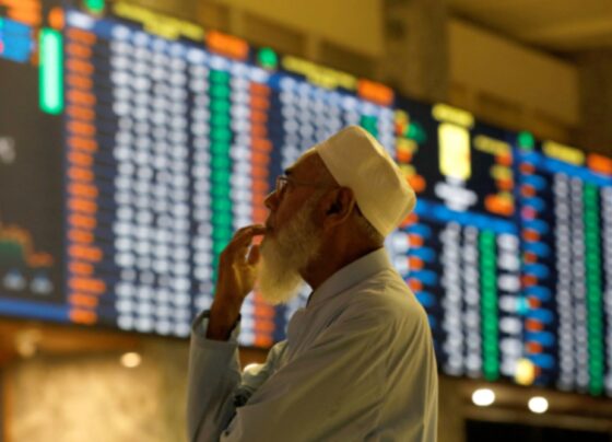 سٹاک مارکیٹ میں تیزی کا رجحان ، ڈالر بھی سستا