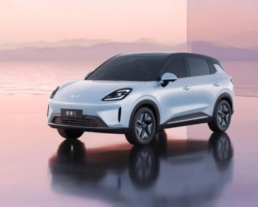 گاڑیوں کے شوقین افراد کیلئے خوشخبری ، ایم جی کی نئی الیکٹرک گاڑی لانچ