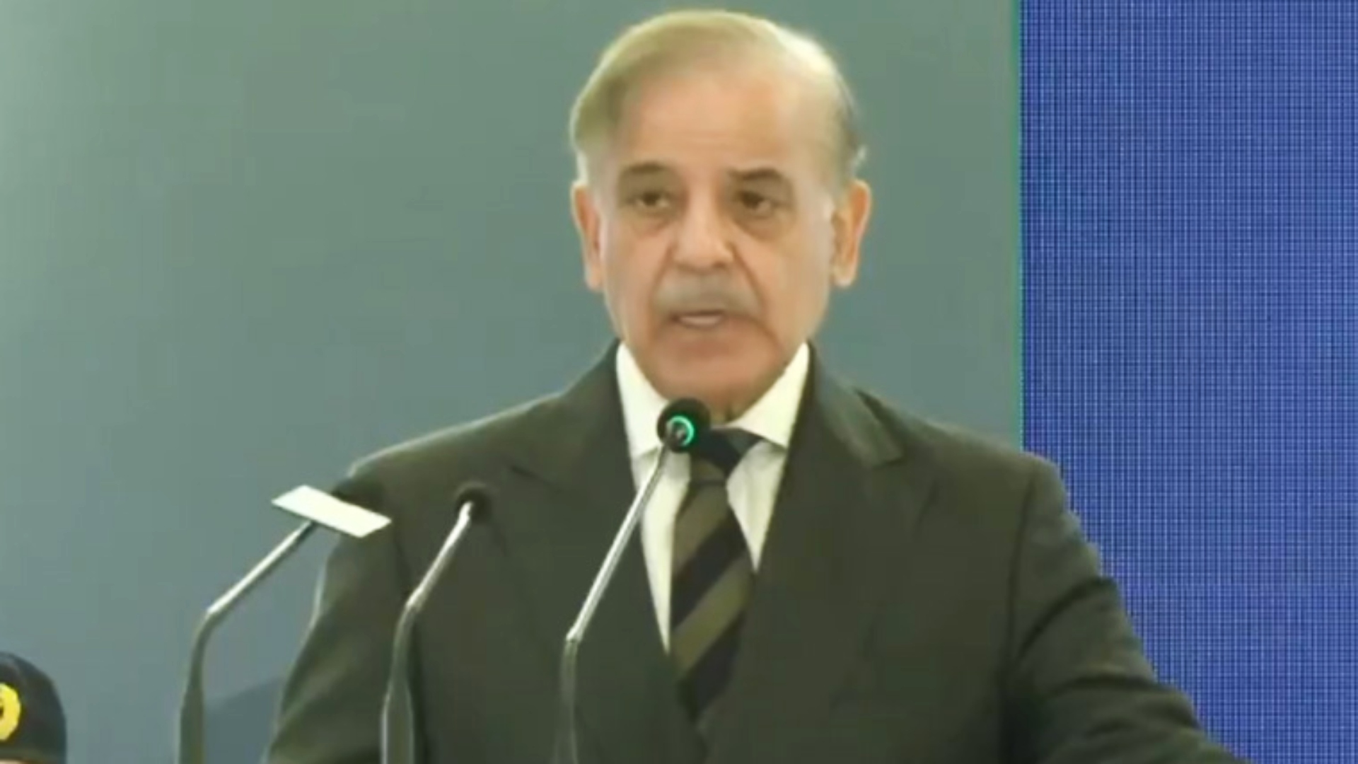 تجاوزات کے خاتمے تک شہروں اور قصبوں کا انفراسٹرکچر بہتر نہیں ہوگا، وزیراعظم