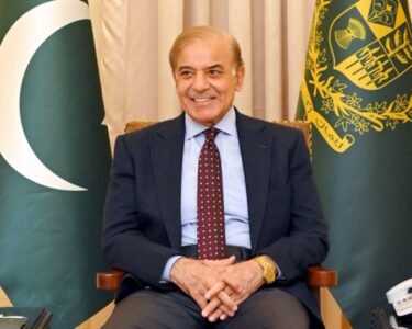 وہ وقت دور نہیں جب پاکستان قرضوں سے نجات حاصل کرکے معاشی طور پر خود کفیل ہوگا، وزیراعظم