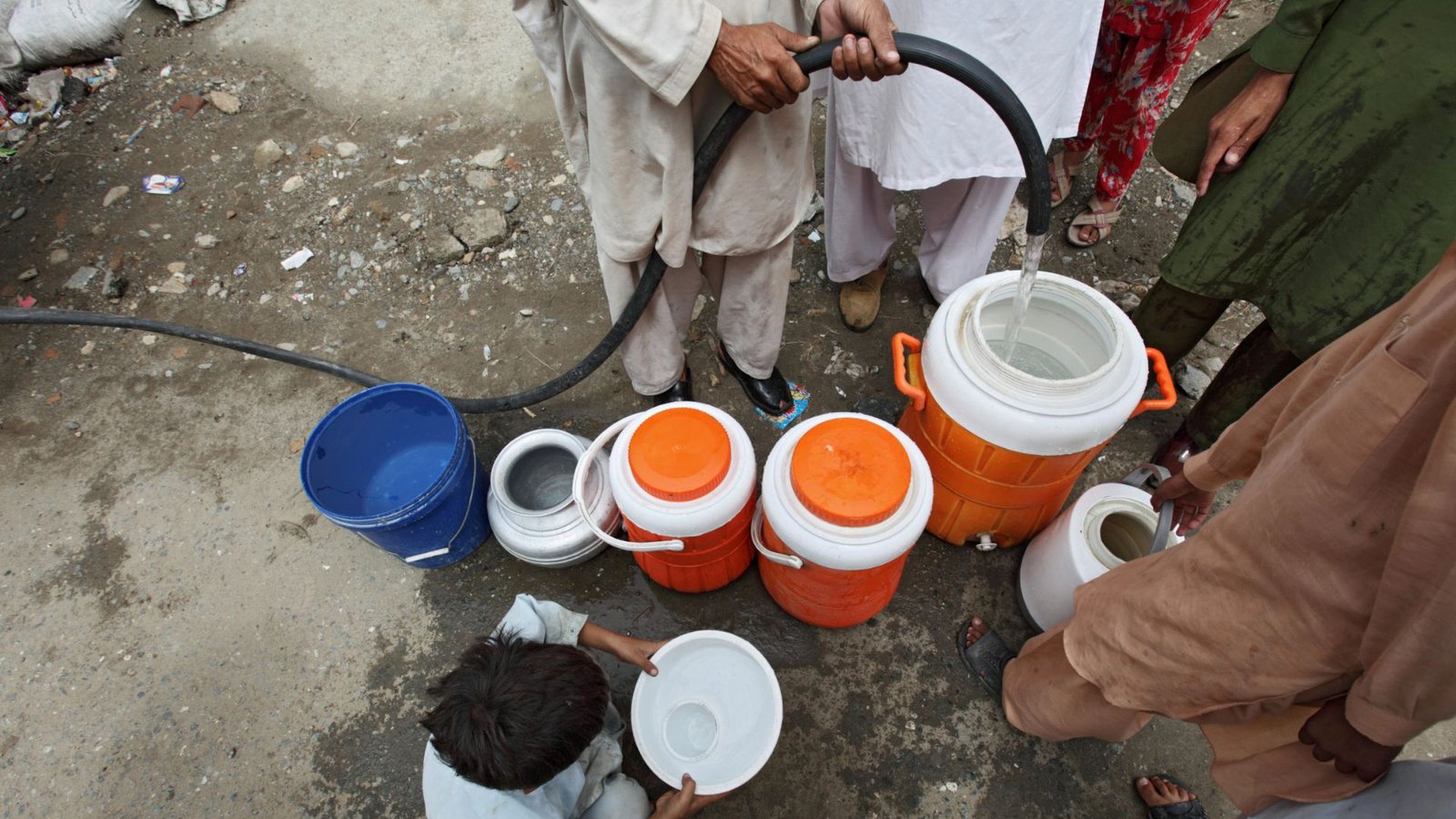 پشاور میں 84 فیصد پانی آلودہ، سنگین بیماریوں کے پھیلاؤ کا خدشہ، یونیسف کی رپورٹ میں انکشاف