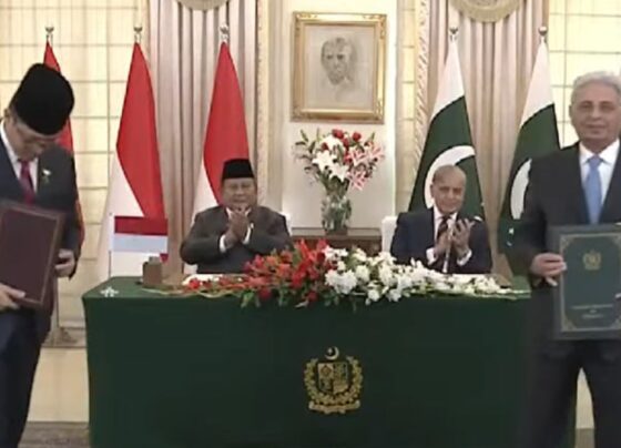 پاکستان اور انڈونیشیا کےدرمیان مختلف شعبوں میں تعاون کے معاہدوں اور مفاہمتی یادداشتوں کاتبادلہ