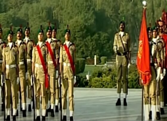 بابائے قوم محمدعلی جناح کا یوم پیدائش، مزارِ قائد پر گارڈز کی تبدیلی کی پروقار تقریب