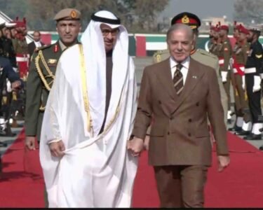 عرب امارات کے صدر شیخ زاید النہیان کا پاکستان پہنچنے پر پرتپاک استقبال، فضائی سلامی اور گارڈ آف آنر پیش