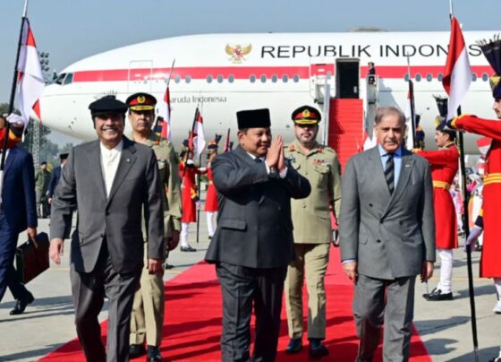 انڈونیشیا کے صدر دو روزہ سرکاری دورے پر پاکستان پہنچ گئے ، پرتپاک استقبال