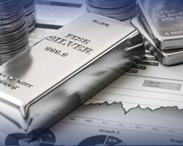 سونے کے بعد چاندی کی قیمت نے بھی تمام ریکارڈ توڑ دیے