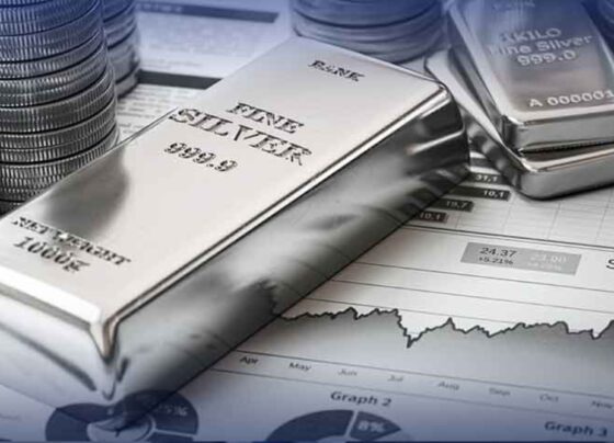 سونے کے بعد چاندی کی قیمت نے بھی تمام ریکارڈ توڑ دیے