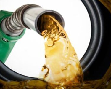 پیٹرول کے بعد لائٹ ڈیزل اور مٹی کے تیل کی قیمت بھی کمی