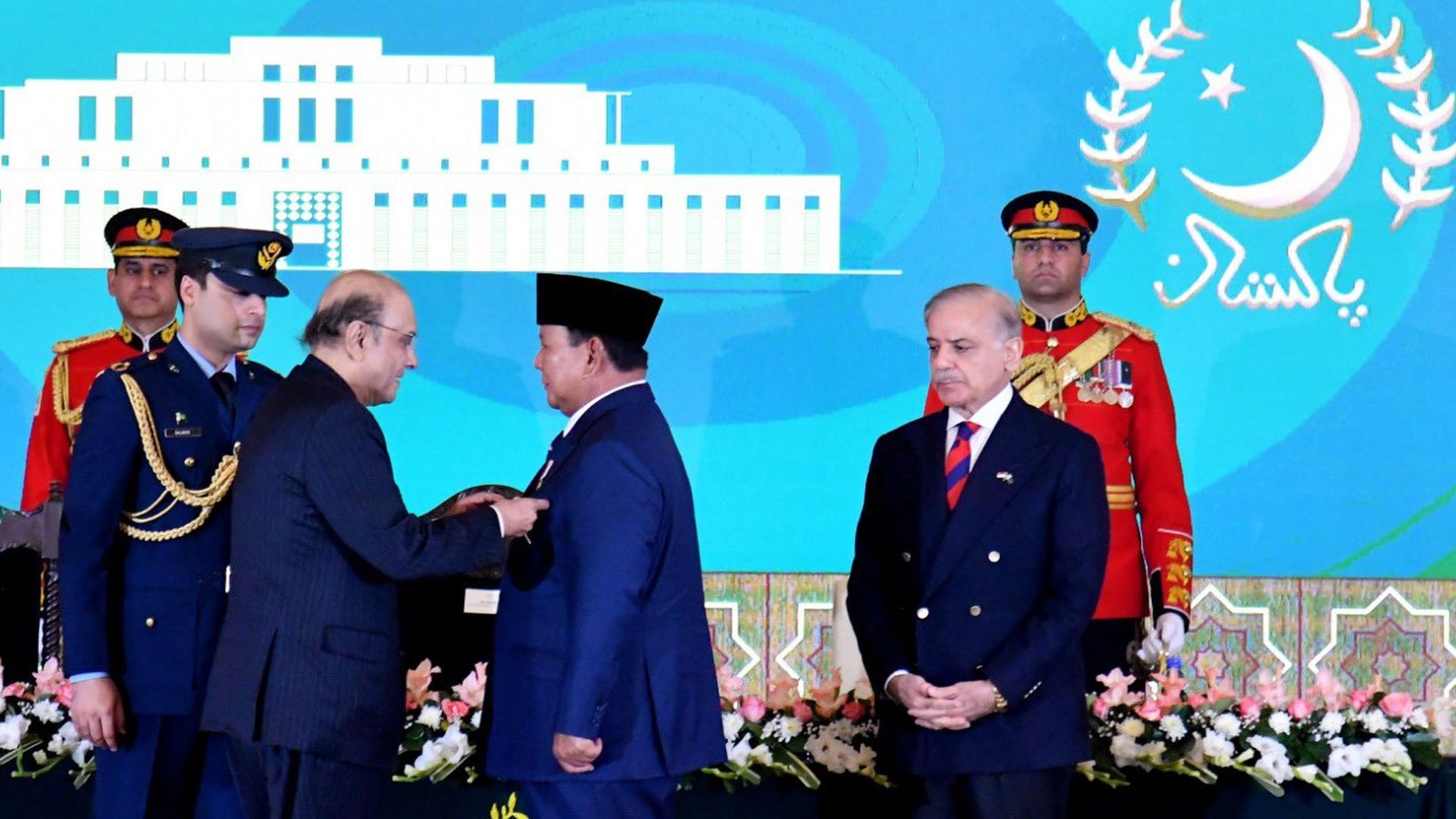 انڈونیشیا کےصدر کواعلیٰ ترین اعزاز’’نشان پاکستان‘‘ سے نواز دیا گیا