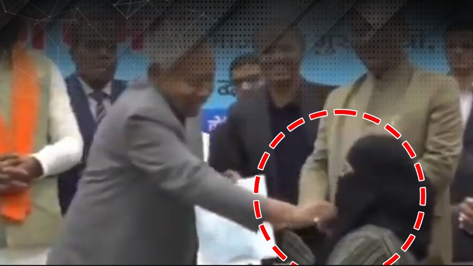 بھارتی وزیر اعلیٰ کی گھٹیا حرکت ،مسلم خاتون ڈاکٹر کا مستقبل تباہ، ذہنی دبائو کا شکار ، ملازمت نہ کرنے کا فیصلہ