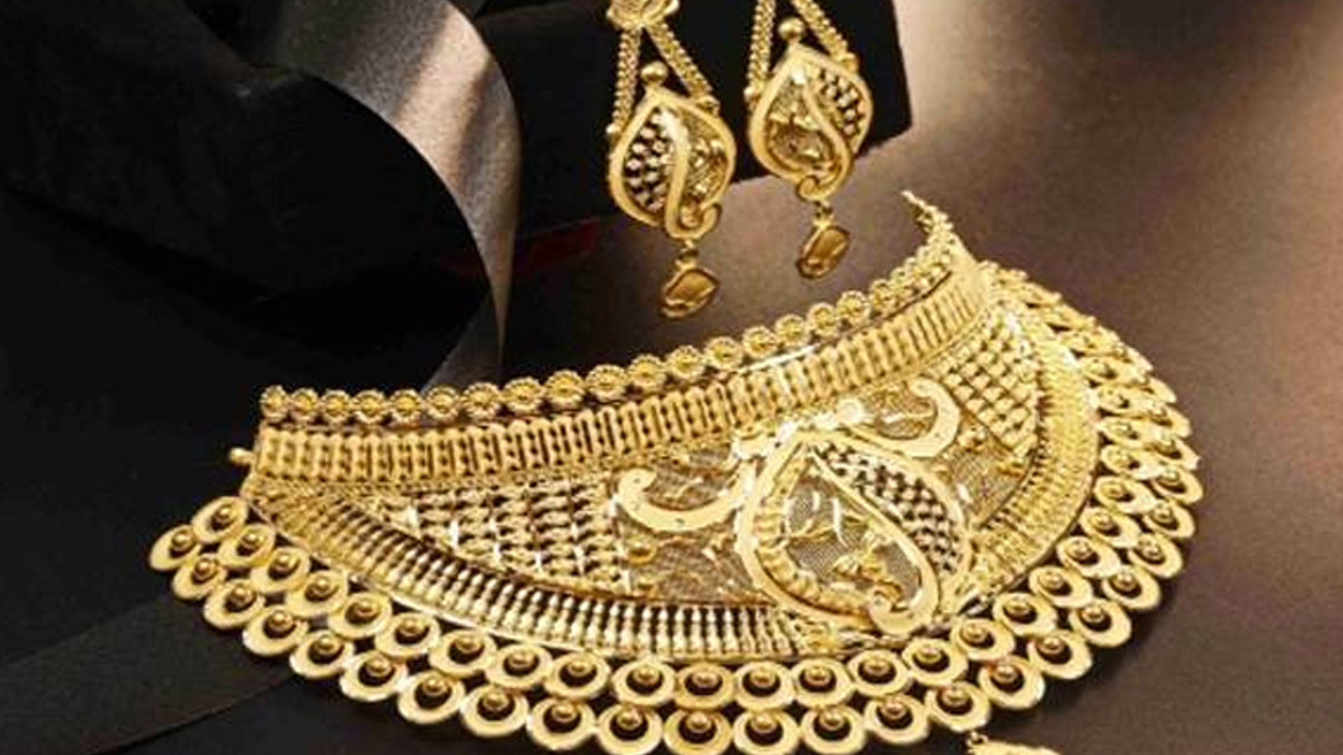 سو نا تین دن میں ہزاروں روپے سستا