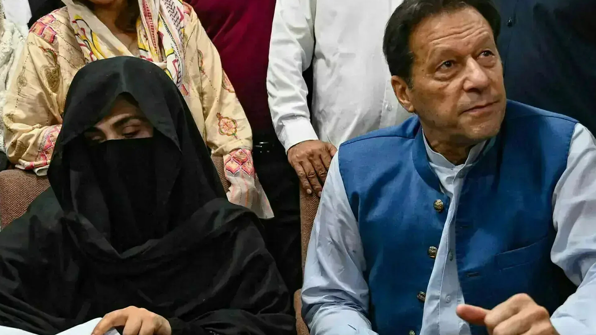 سپریم کورٹ عمران خان کے 13 کیسز کی سماعت میں آج کیا کرنے جارہی؟