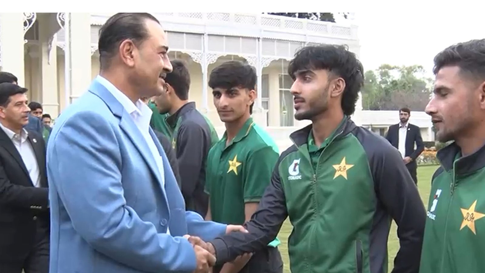 چیف آف ڈیفنس فورسز ،فیلڈ مارشل سید عاصم منیر سےانڈر19 کرکٹ ٹیم کی ملاقات