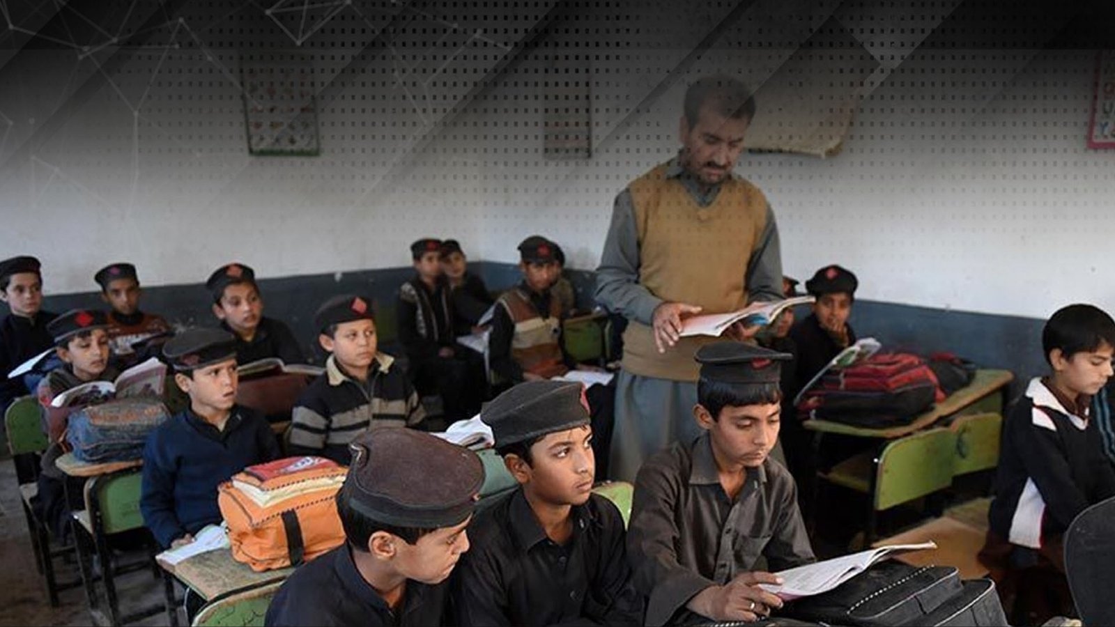 مرد اساتذہ پر بڑی پابندی عائد کردی گئی