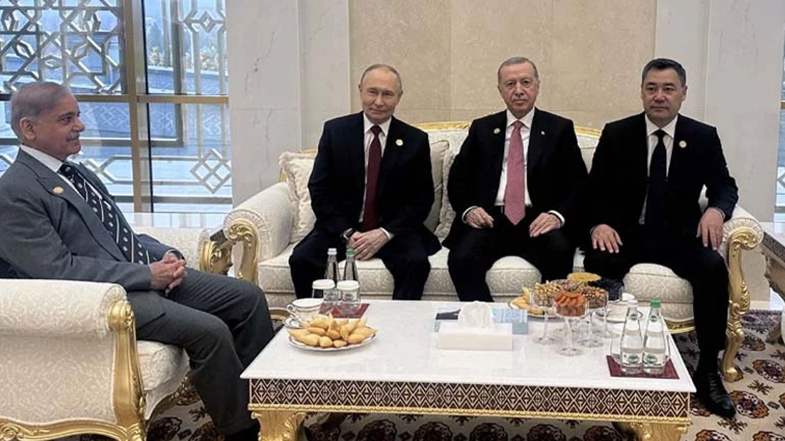 وزیر اعظم کا دورہ ترکمانستان،ایران،روس،ترکیہ کے صدور سے ملاقاتیں،تعاون بڑھانے پراتفاق