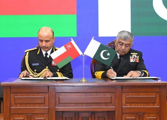 پاک بحریہ کے سربراہ سے کمانڈر رائل نیوی آف عمان کی ملاقات