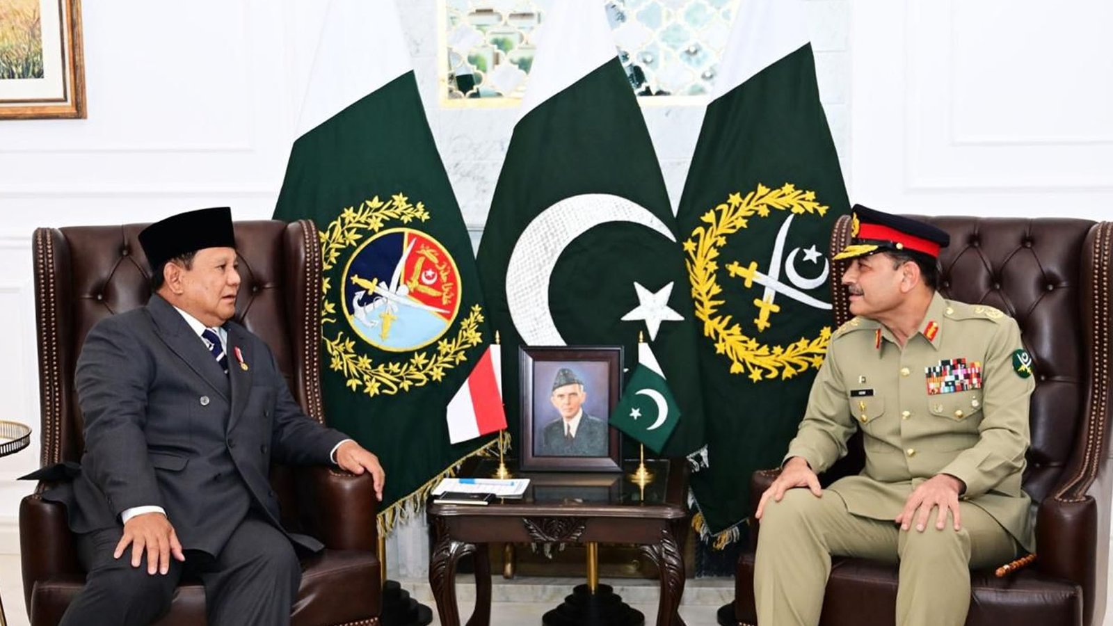 چیف آف ڈیفنس فورسز، فیلڈ مارشل سید عاصم منیر سے انڈونیشیا کے صدر کی ملاقات،دفاع سمیت اہم امور پر تبادلہ خیال