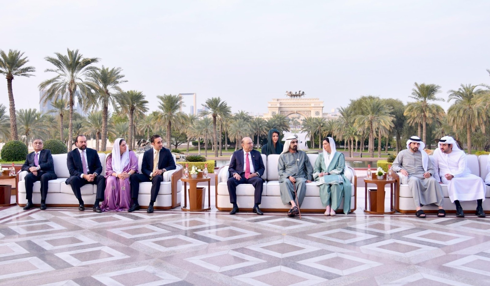 صدر مملکت کی اماراتی نائب صدر سے ملاقات، تجارت، سرمایہ کاری اور معاشی تعاون بڑھانے پر بات چیت