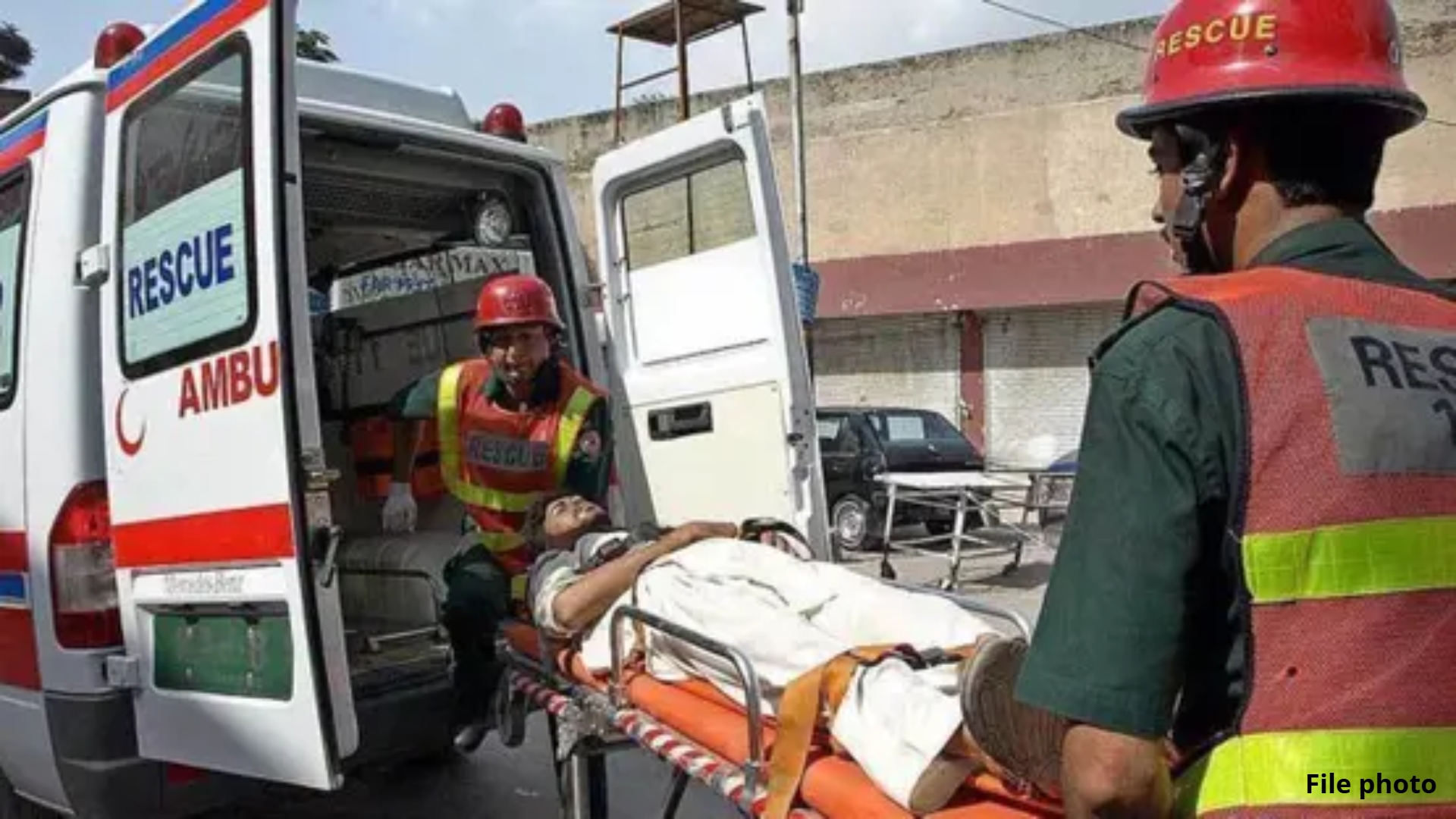 چکوال : بس کھائی میں گرنے سے 5 مسافر جاں بحق، 7 خواتین سمیت متعدد زخمی