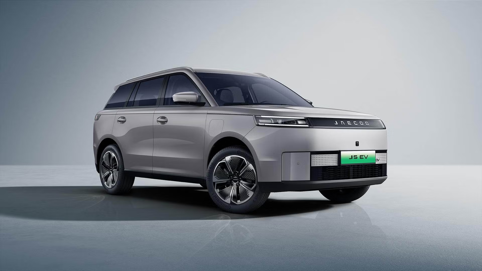 معروف برینڈ نے حیران کن فیچرز  سے لیس نئی گاڑی متعارف کروادی