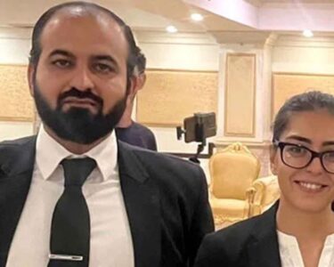 ایمان مزاری اور ہادی علی چٹھہ سرینا چوک اسلام آباد سے گرفتار